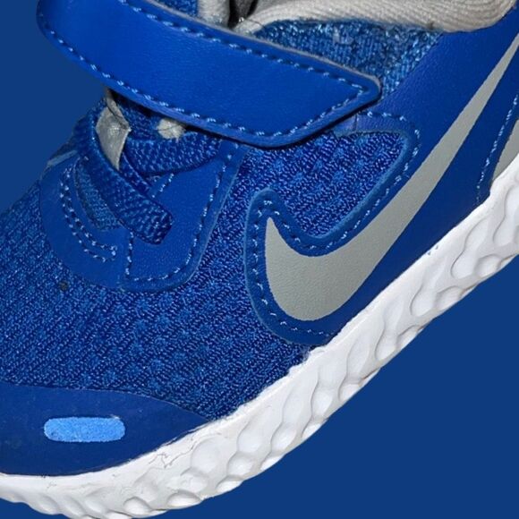 Toddler Blue Nike Revolution 5 Hook N Loop Running Shoes Size 5C - Picture 2 of 7